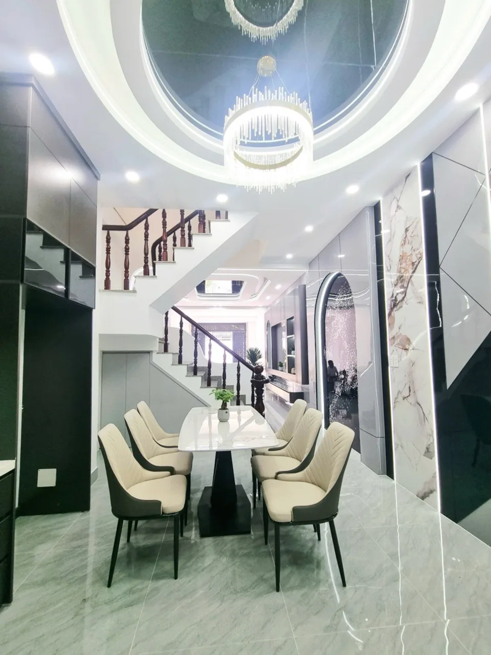 Bán nhà hẻm xe hơi đường Lâm Thị Hố, Trung Mỹ Tây, Quận 12, 66m², 4 tầng