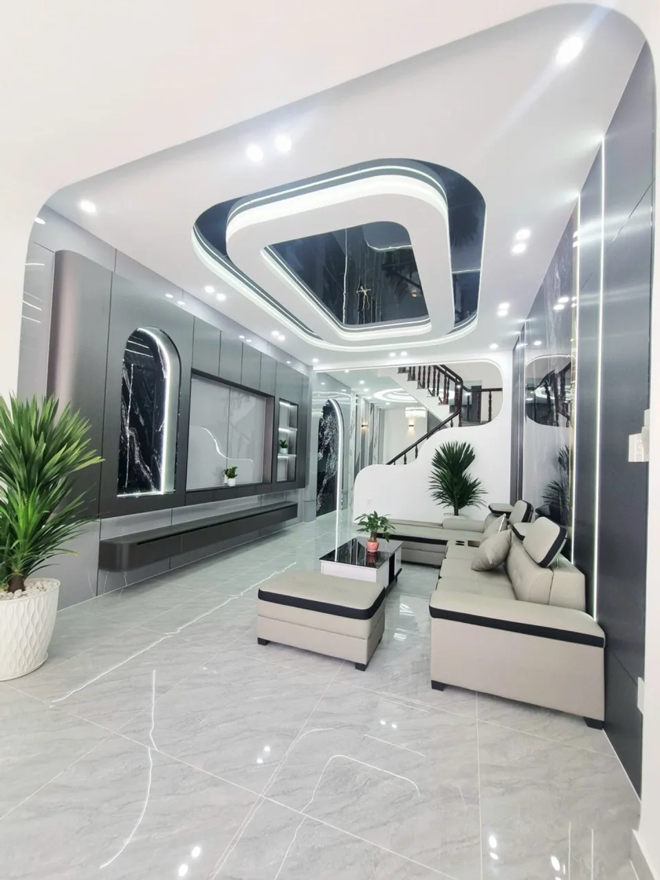 Bán nhà hẻm xe hơi đường Lâm Thị Hố, Trung Mỹ Tây, Quận 12, 66m², 4 tầng