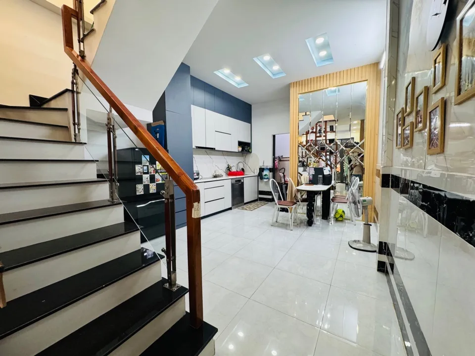 Bán nhà hẻm xe hơi đường Quang Trung, Gò Vấp, 51m², 2 tầng